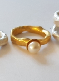 Ring "Organic" goldplattiert mit Süßwasserperle