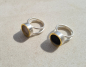 Preview: Schlichter, attraktiver Ring mit einem Achatkristall mit goldenem Rand