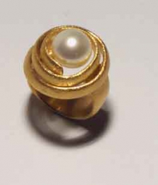 Ring Variation Perle, goldplattiert.