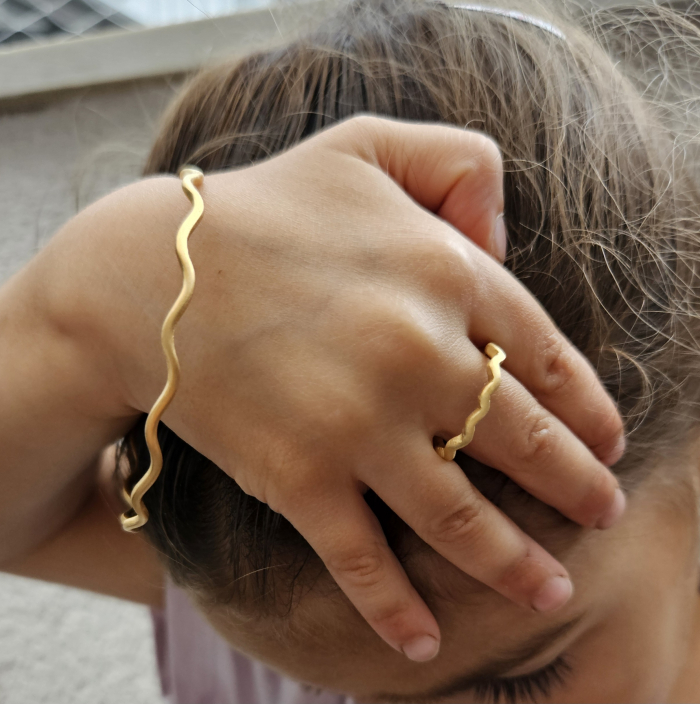 Wellenarmreif goldplattiert